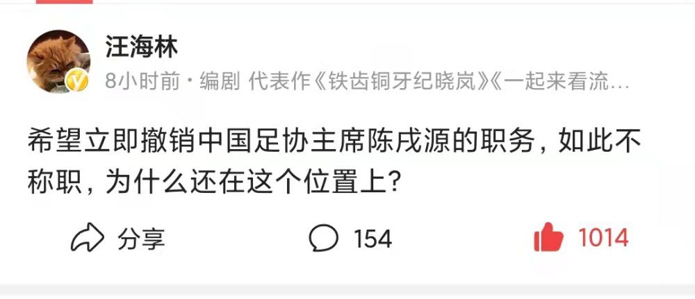 虽然她回答得很快，但绝对是发自内心的，橱窗里那件桃粉色的礼服，比她先前看到的都要漂亮的多，重点是，她虽然在礼服这方面来说是个门外汉，但看到它的第一眼，她就莫名的觉得这件礼服穿到她身上，一定会特别适合。